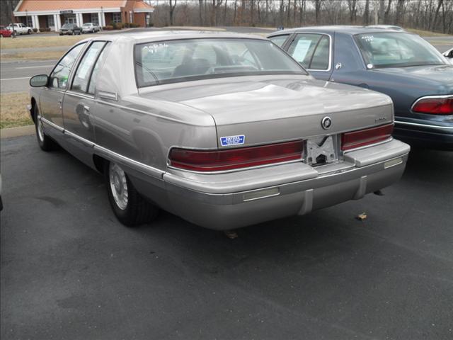 Buick Roadmaster 1995 photo 2