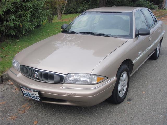 Buick Skylark Custome Sedan