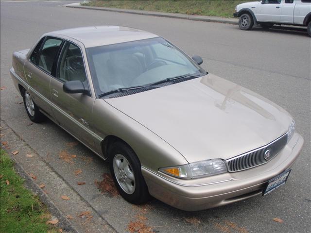 Buick Skylark 1996 photo 1