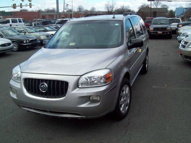 Buick Terraza 2005 photo 2