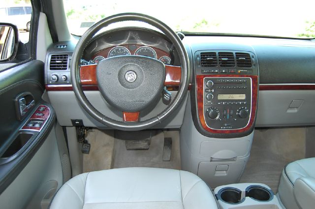 Buick Terraza 2005 photo 6