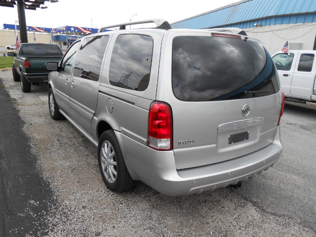 Buick Terraza 2005 photo 1