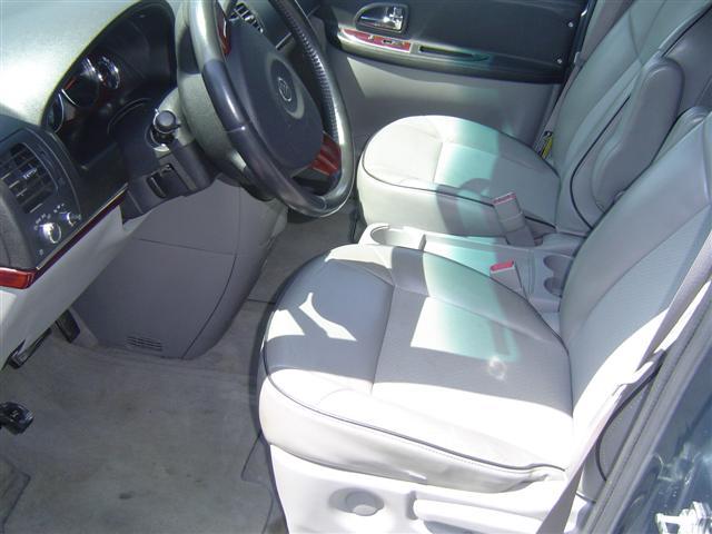 Buick Terraza 2005 photo 2