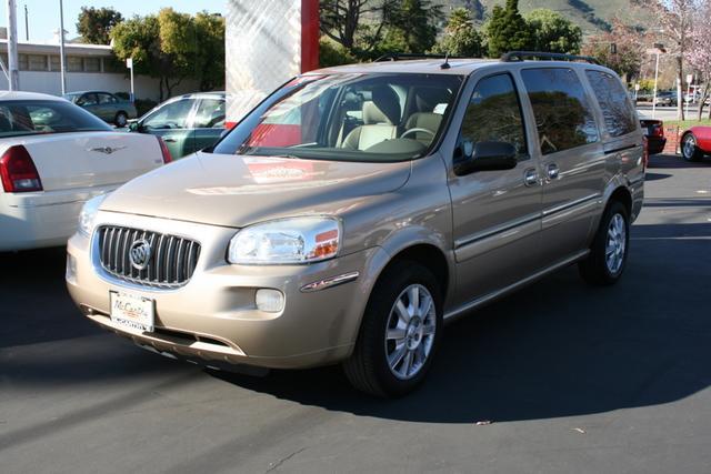 Buick Terraza 2005 photo 2