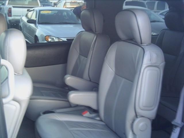 Buick Terraza 2006 photo 2