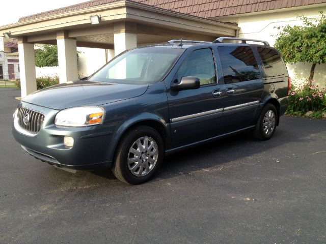 Buick Terraza 2006 photo 2