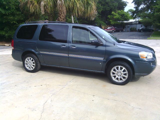 Buick Terraza GS 460 Sedan 4D MiniVan