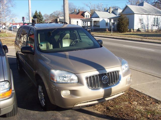 Buick Terraza GS 460 Sedan 4D MiniVan