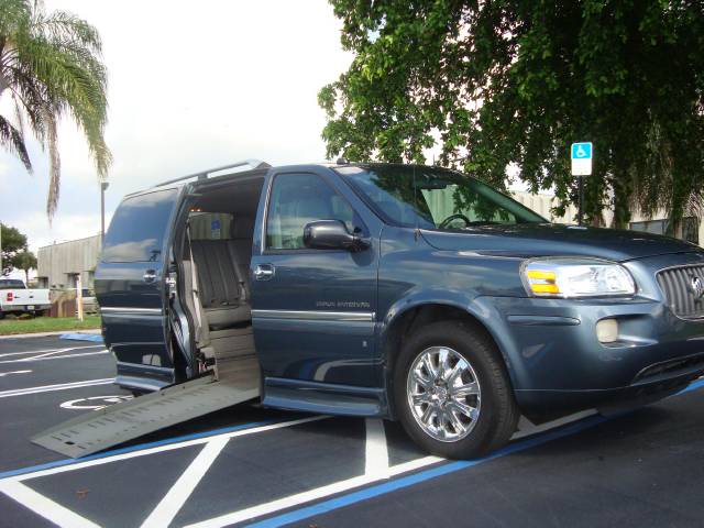 Buick Terraza 3.8 Sedan Handicap-Accessible Vehicle