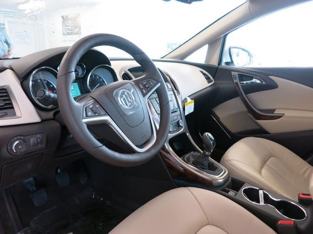 Buick Verano 2013 photo 1