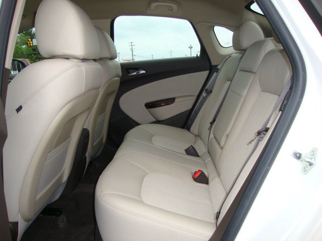 Buick Verano 2013 photo 8