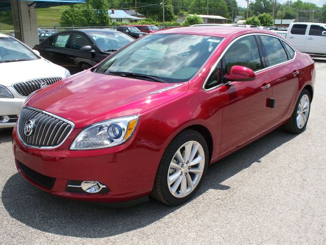 Buick Verano 2013 photo 2