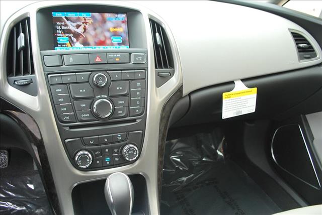 Buick Verano 2013 photo 20