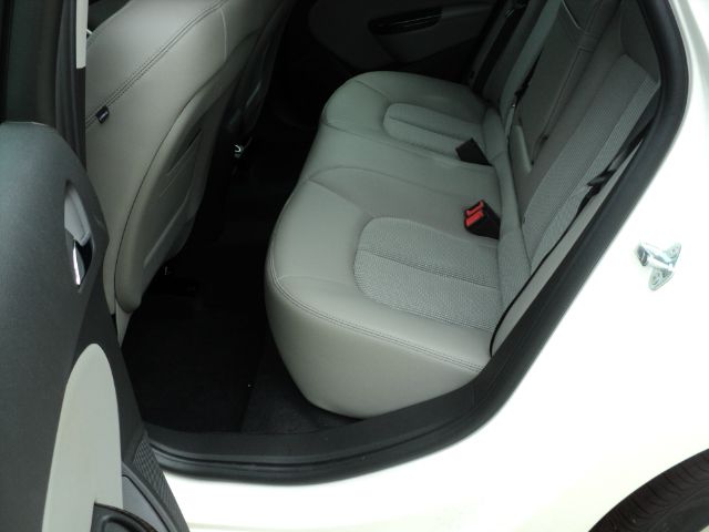 Buick Verano 2013 photo 6