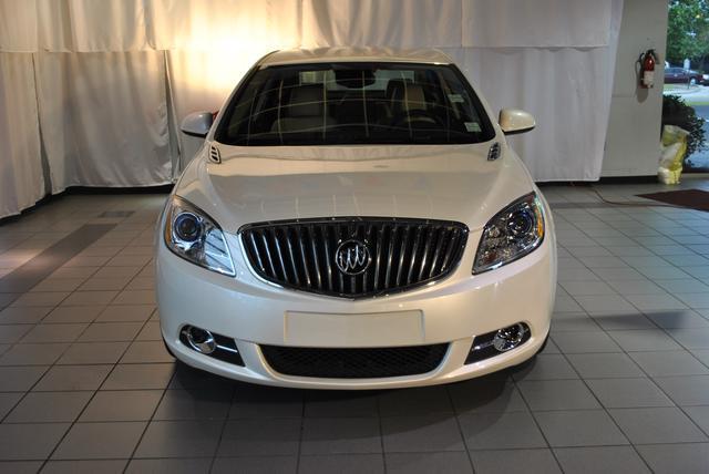 Buick Verano 2013 photo 2