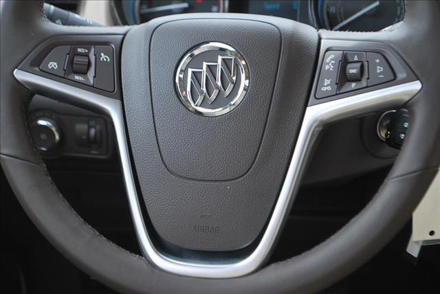 Buick Verano 2013 photo 1