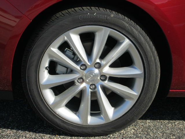 Buick Verano 2013 photo 1