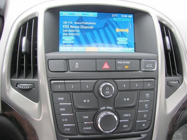 Buick Verano 2013 photo 3