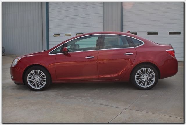 Buick Verano 2013 photo 9