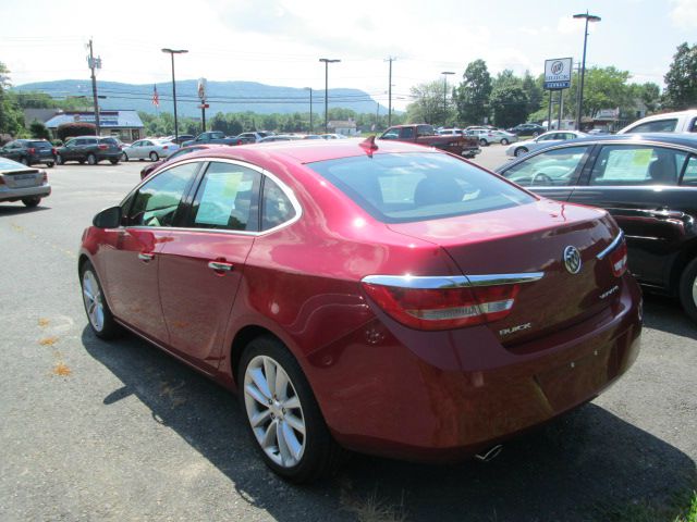 Buick Verano 2013 photo 2