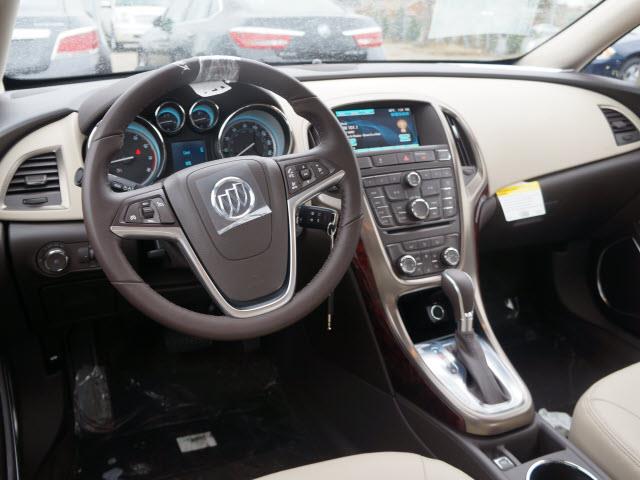 Buick Verano 2013 photo 1