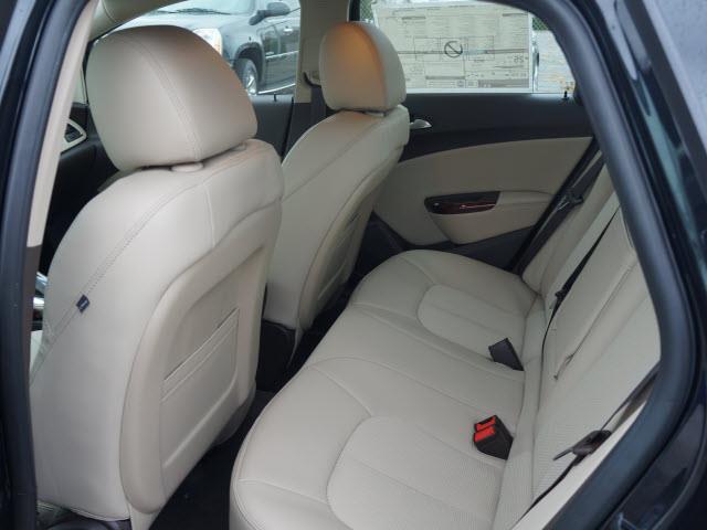 Buick Verano 2013 photo 2