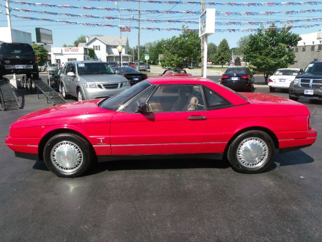 Cadillac Allante 1989 photo 11