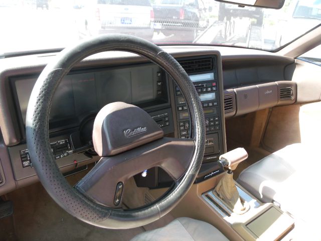 Cadillac Allante 1989 photo 4