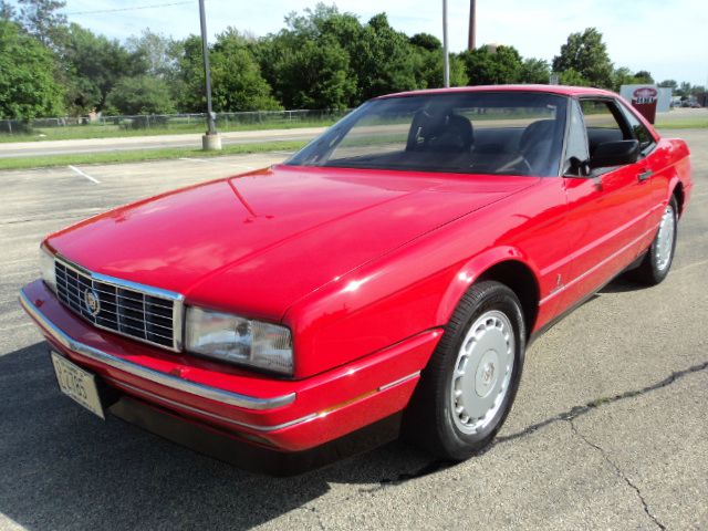 Cadillac Allante 1992 photo 4