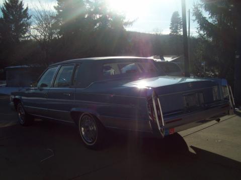 Cadillac Brougham 1991 photo 4