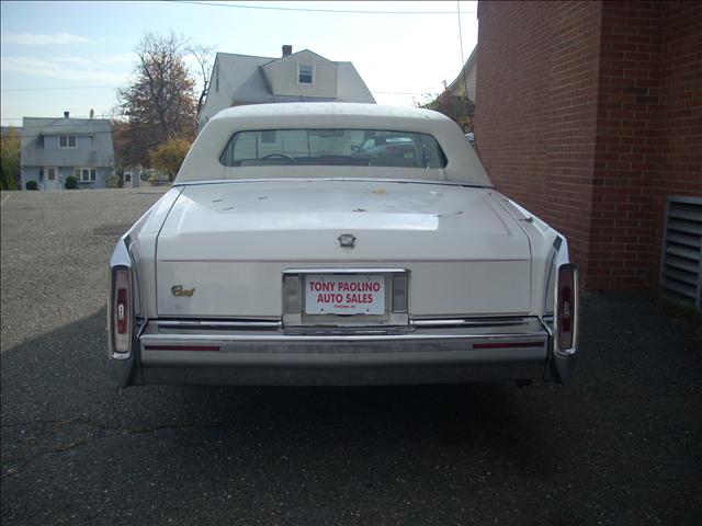 Cadillac Brougham 1992 photo 1