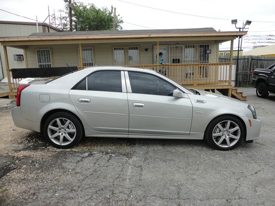 Cadillac CTS-V 2004 photo 11