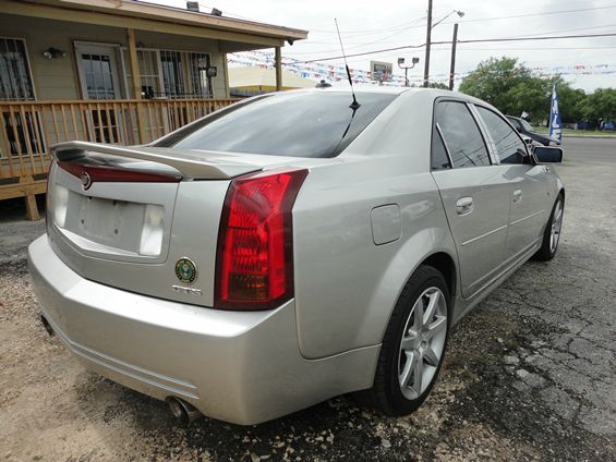 Cadillac CTS-V 2004 photo 14