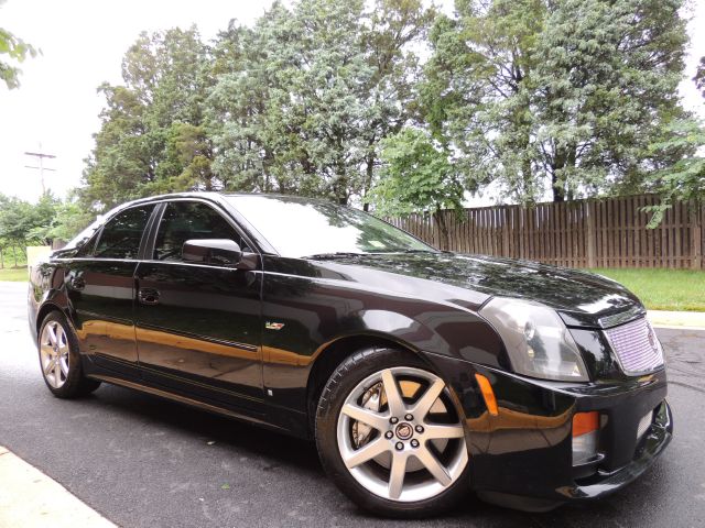 Cadillac CTS-V 2006 photo 2