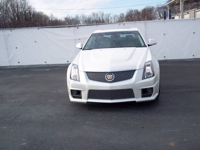 Cadillac CTS-V 2010 photo 2