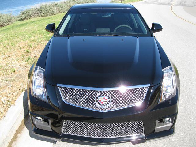 Cadillac CTS-V 2010 photo 1