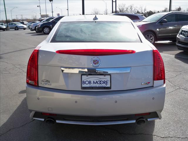 Cadillac CTS-V 2011 photo 4