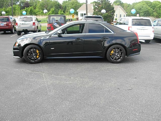 Cadillac CTS-V 2011 photo 3