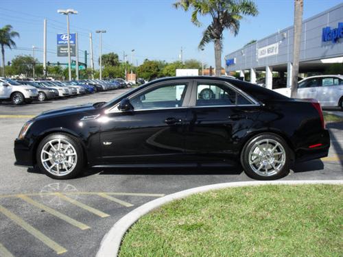 Cadillac CTS-V 2011 photo 1