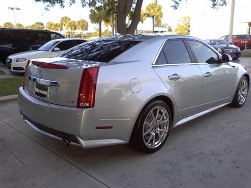 Cadillac CTS-V 2011 photo 1