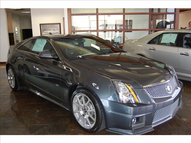 Cadillac CTS-V 2011 photo 2