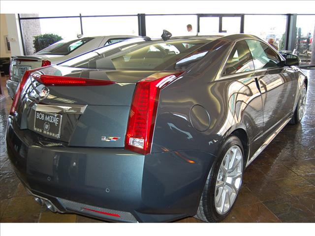 Cadillac CTS-V 2011 photo 5