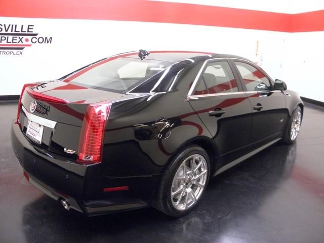 Cadillac CTS-V 2011 photo 1