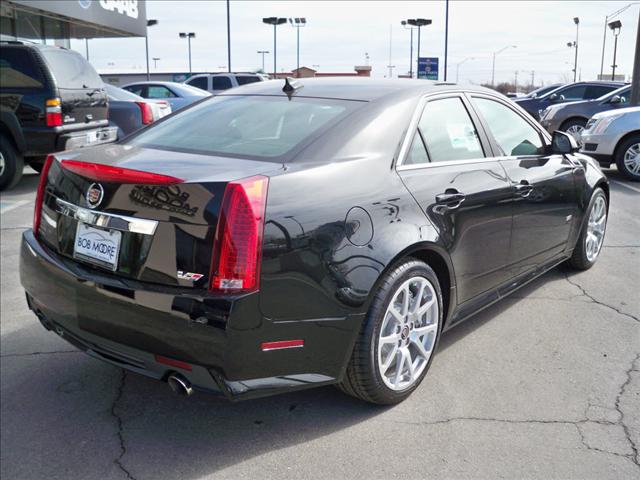 Cadillac CTS-V 2011 photo 4