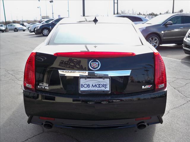 Cadillac CTS-V 2011 photo 5