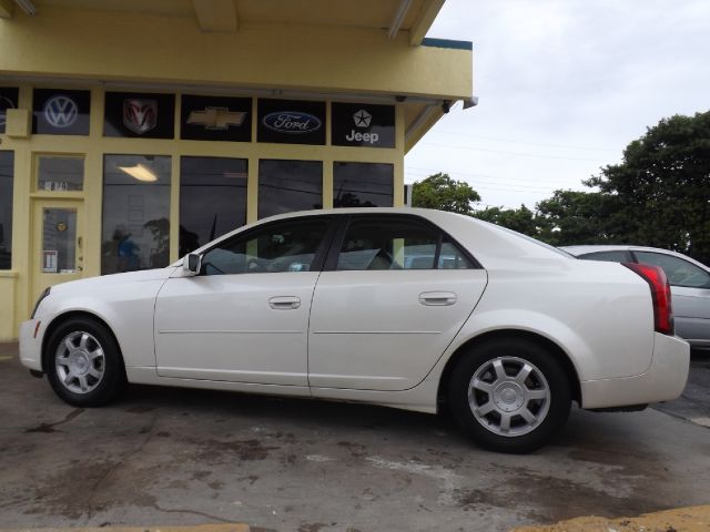 Cadillac CTS 2003 photo 2