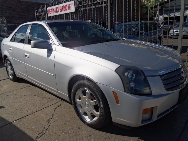 Cadillac CTS 2003 photo 2