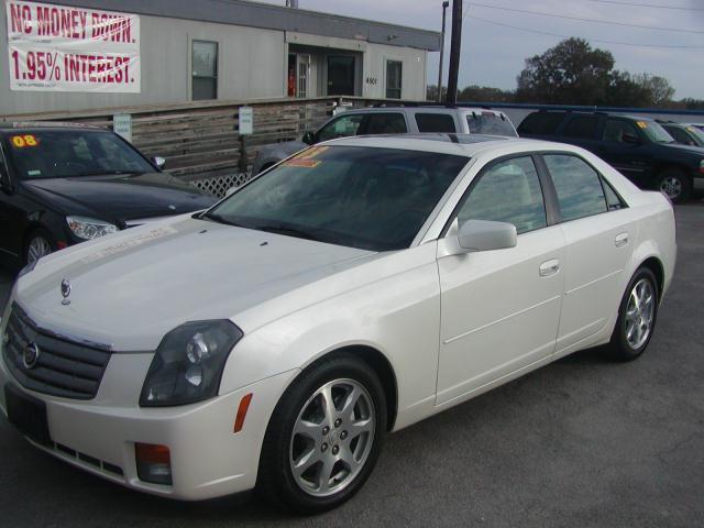 Cadillac CTS 2003 photo 2