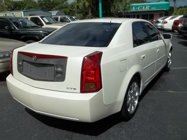 Cadillac CTS 2003 photo 2