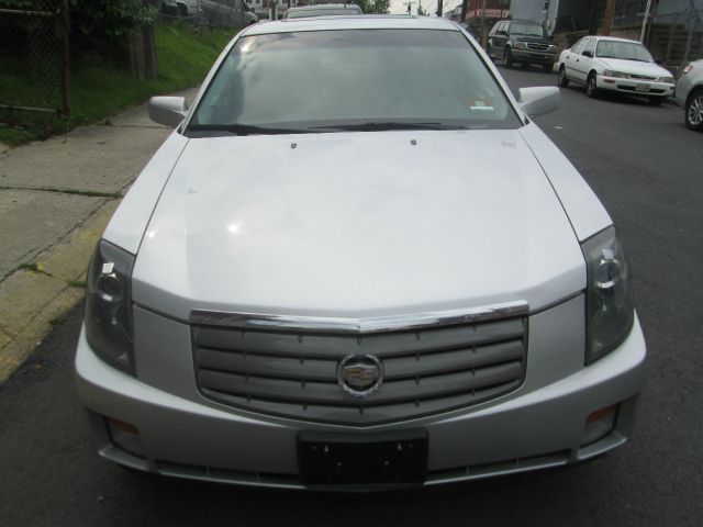 Cadillac CTS 2003 photo 2